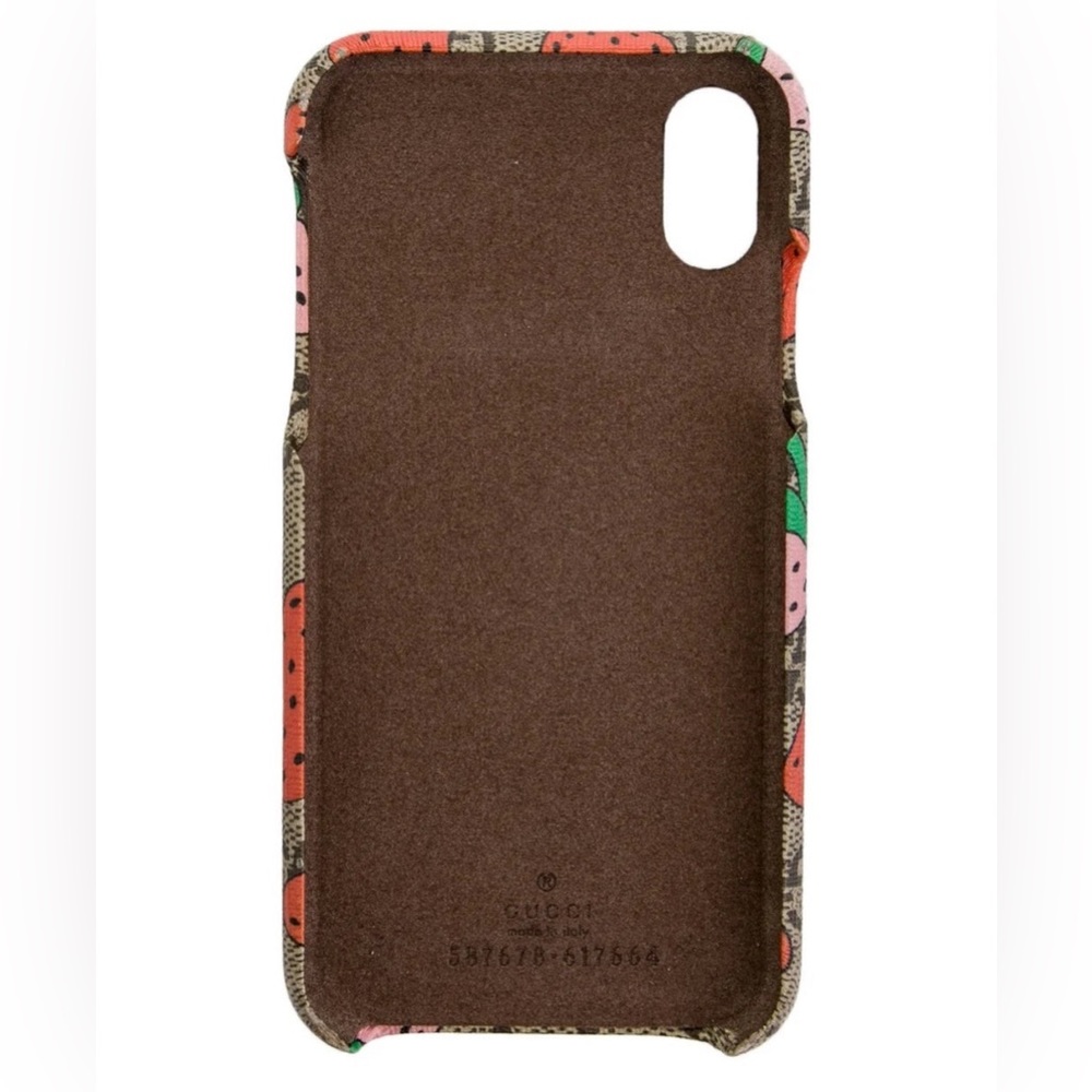 GUCCI || GG Limited Edition Strawberry Supreme iPhone X/XS Case ⭐️NIB⭐️ - Picture 6 of 8
